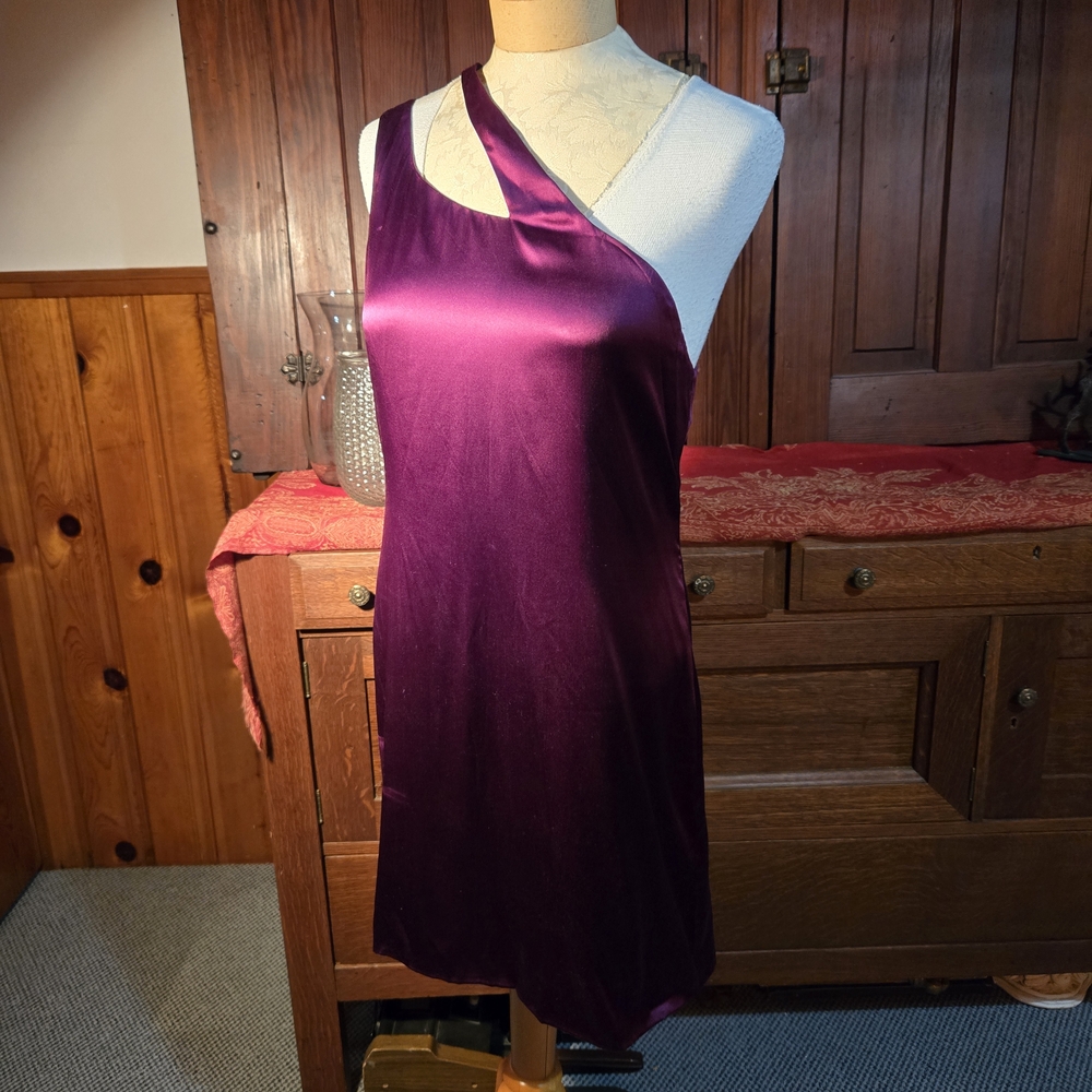 Alice + Olivia One-Shoulder Satin Dress in Deep Purple